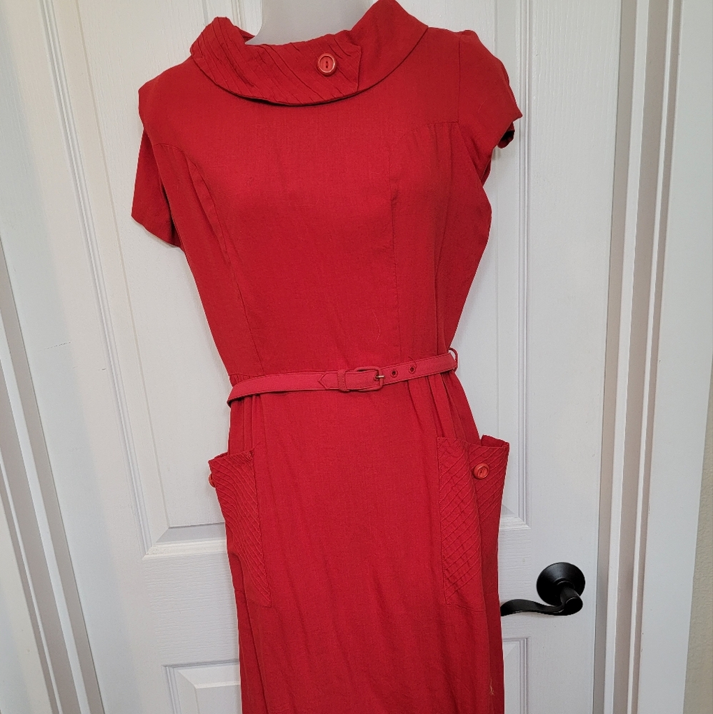 ADORABLE VINTAGE 1960'S RED DRESS